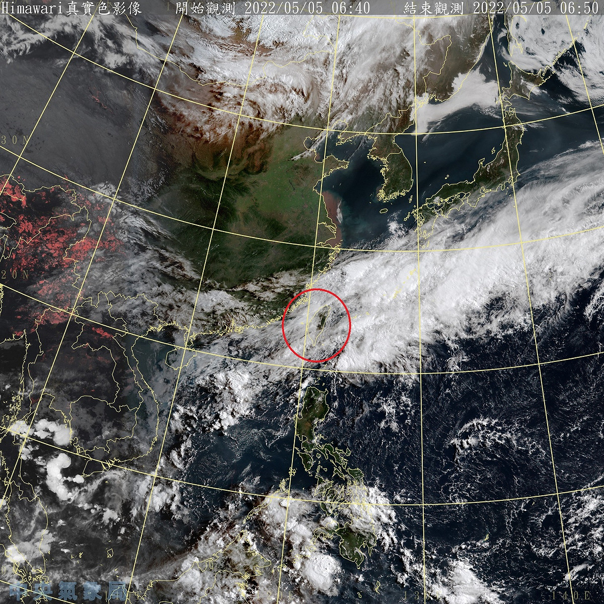 受到偏東風影響，東半部地區與基隆北海岸今天將有局部短暫陣雨，要留意大雨特報，其他北部地區也有零星短暫陣雨。 圖：中央氣象局/提供