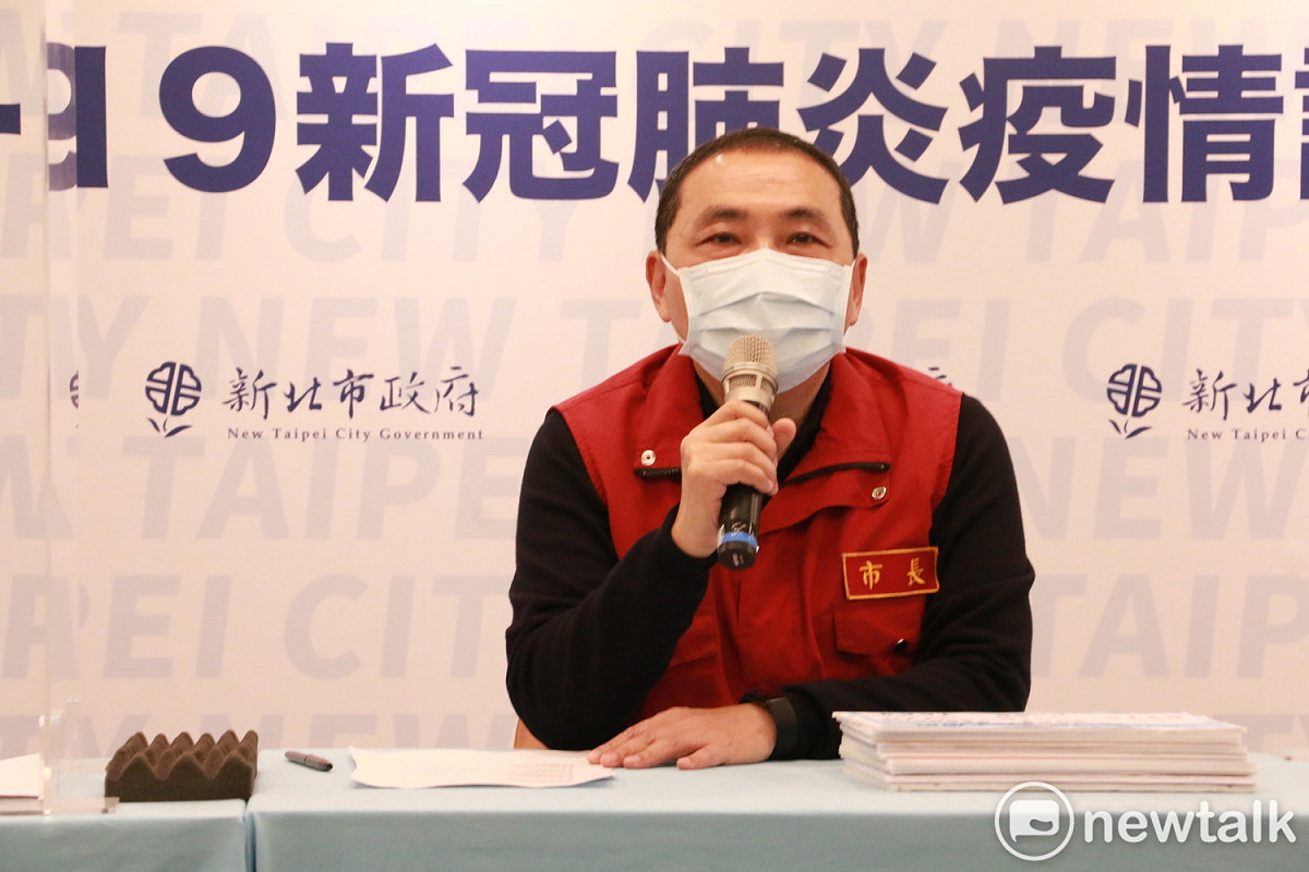 侯友宜建議應再放寬快篩陽視同確診適用對象，減輕醫事人員壓力。 圖：林昀真/攝