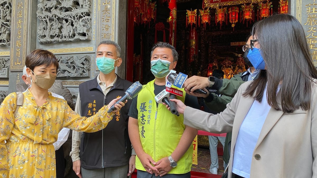 張志豪表示，面對日趨嚴峻的疫情，教育局應該超前部署，盡快補足快篩試劑存量。 圖：張志豪辦公室提供