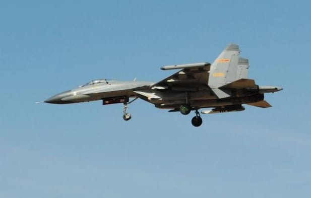 中共艦載戰機霹靂15A (殲-15A) 圖 : 翻攝自KKNews