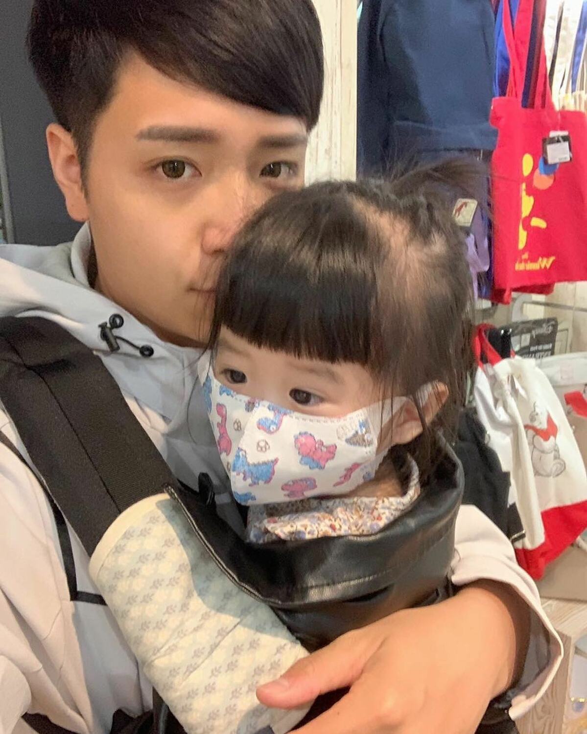 台中市議員羅廷瑋呼籲，要求台中市政府應儘速設置快篩孕婦或陽性兒童的專用通道，以避免因延誤醫治導致憾事發生。 羅廷瑋/提供