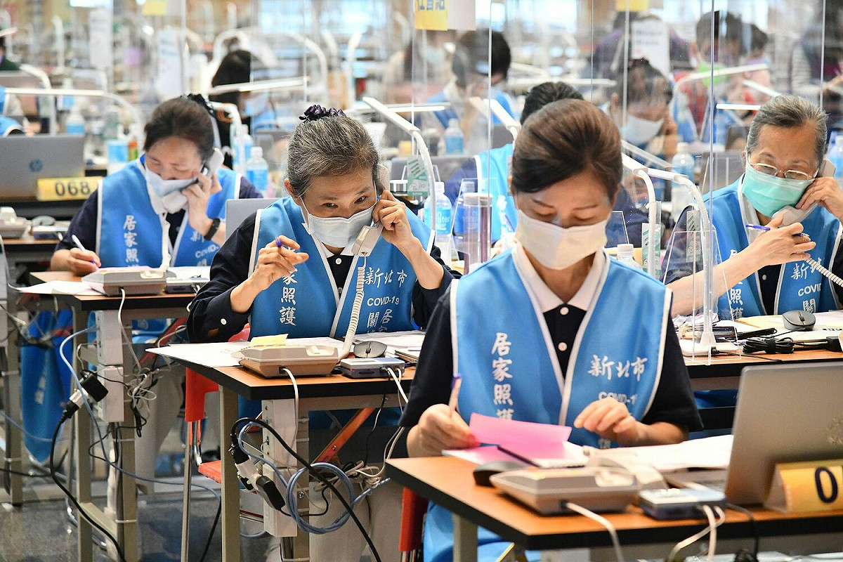 適逢母親節，新北市防疫關懷服務仍不停歇。 圖：新北市新聞局提供