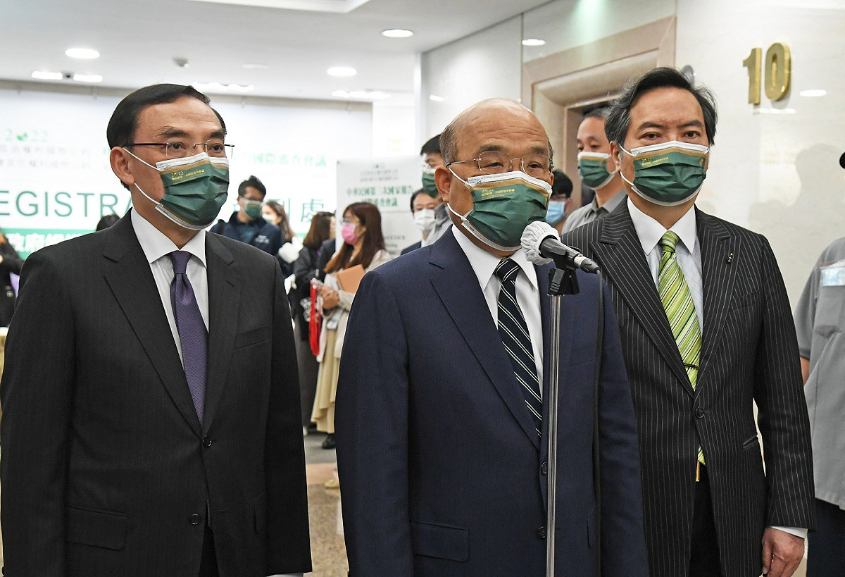 行政院長蘇貞昌今（9）天出席「兩公約第三次國家報告國際審查會議」開幕式前受訪。 圖：行政院提供