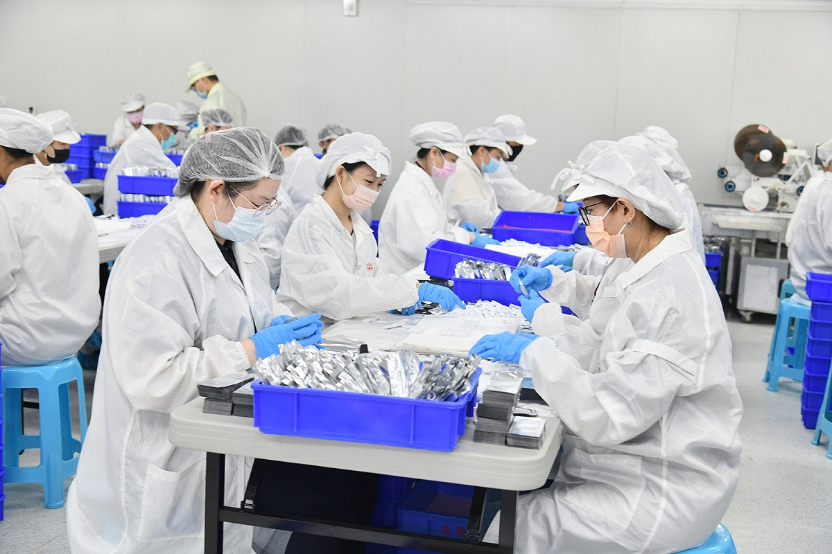 侯友宜表示，新北市自購200萬快篩試劑，目前僅到貨40萬劑，呼籲中央應考量各地疫情不同，因地制宜配發公費快篩試劑。 圖：新北市政府／提供