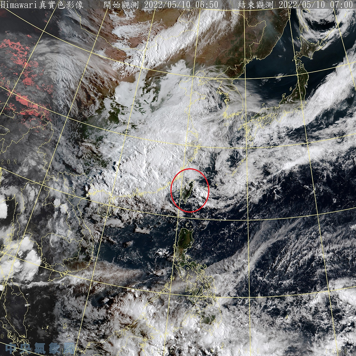 大氣不穩定的情形持續，今天全台都有局部短暫陣雨或雷雨的機率，午後西半部地區與其他山區並尤其要小心有局部較大雨勢， 圖：中央氣象局/提供
