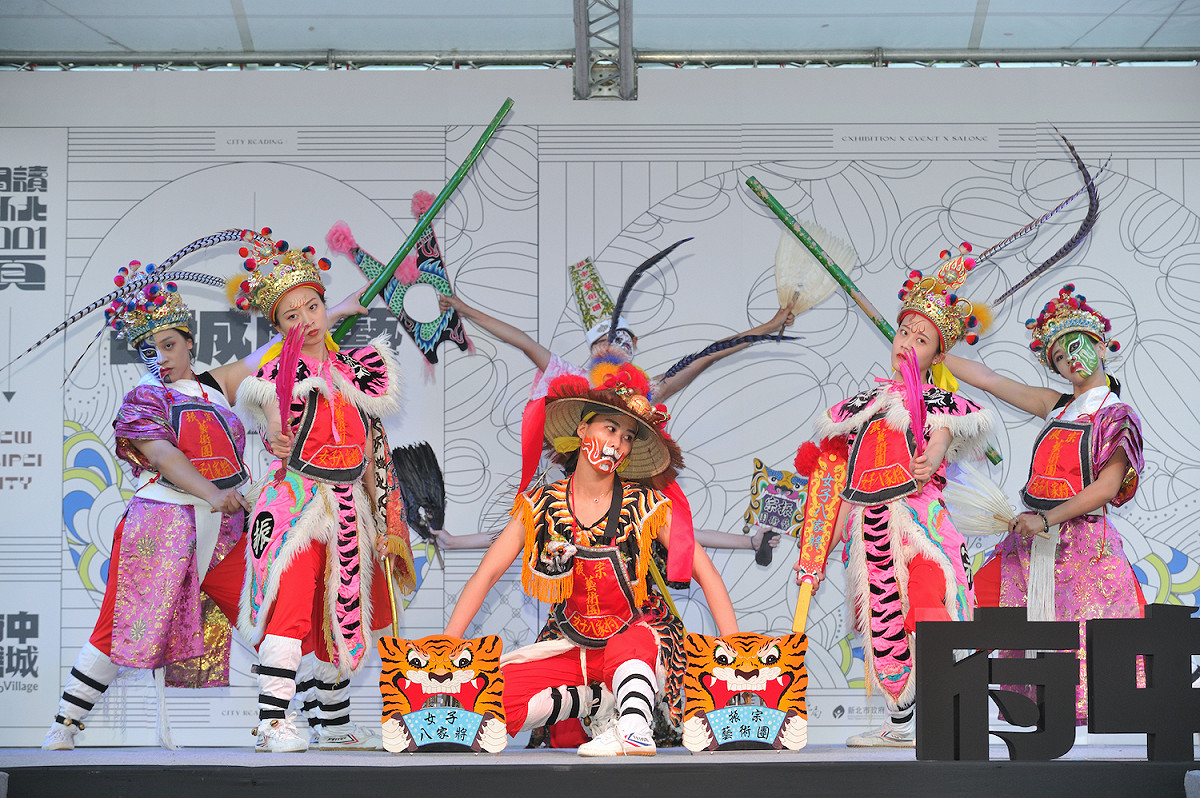 「古城獻藝」線上節目首段演出由「振宗藝術團」重磅開演。 圖：新北市文化局提供