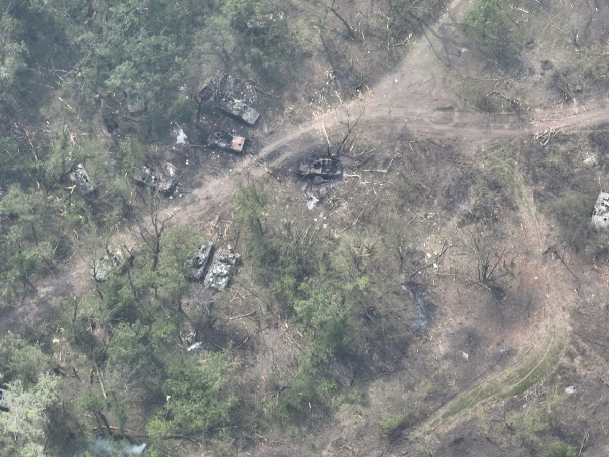 烏軍炸毀了比洛霍里夫卡（Bilohorivka）村附近的兩座浮橋，俄軍無法前進攻擊。 圖：翻攝自@UAWeapons推特