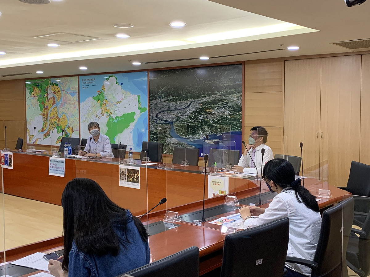 葛傳宇啟發同仁思考，業務中有哪些部分會對社會之貧富不均及分配正義產生直接或間接之影響。 圖：新北市城鄉局提供