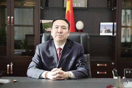 近日遭立案調查的中國銀行內蒙古分行前黨委書記、行長張鳳槐。 圖：翻攝自網路