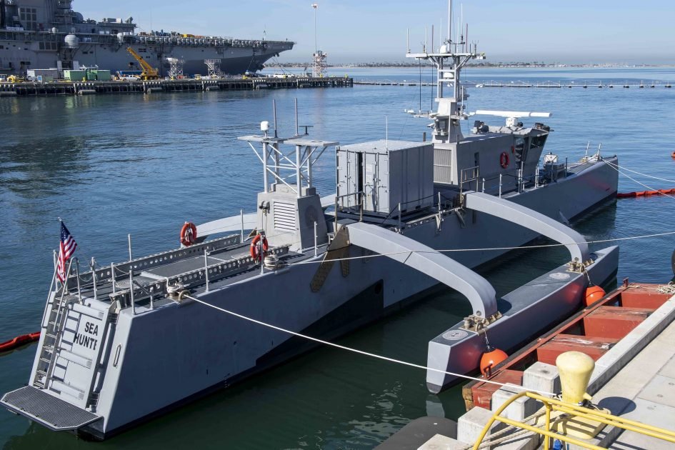 美國海軍無人艦「海獵號 (USV Sea Hunter)」。 圖：翻攝自 US Navy