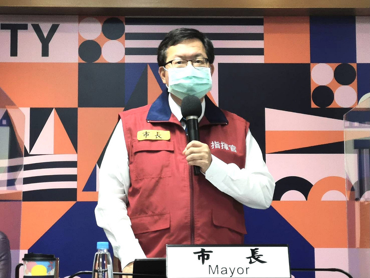 鄭文燦說明，有關復興區快篩試劑不足問題，市府衛生局及社會局已調度。 圖：桃園市政府/提供