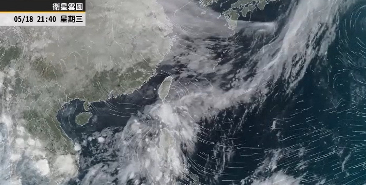 氣象專家彭啟明表示，週末將有新一波鋒面影響，預估不穩定的天氣將會持續到下週。 圖：擷取自彭啟明臉書