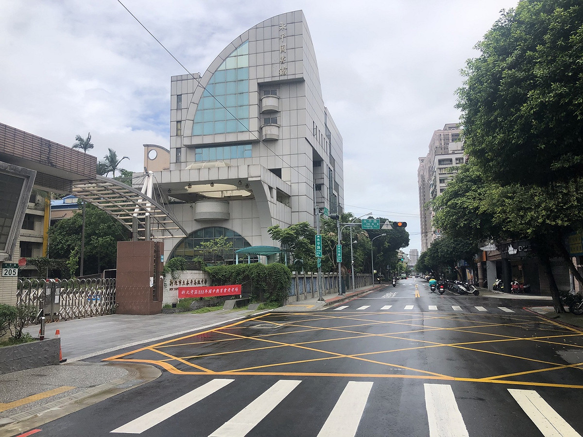 試場周邊道路開放臨停。 圖：新北市交通局提供