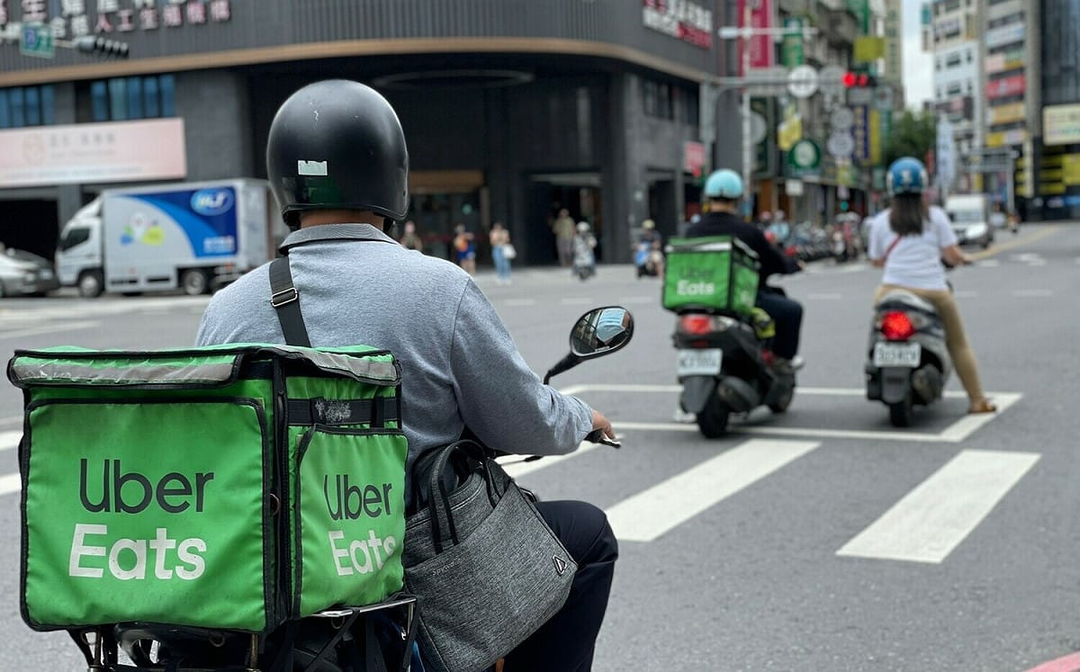 Uber Eats擬調高抽成2.5個百分點 外送工會怒批：拿專法當漲價藉口