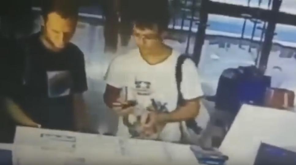 兩名俄羅斯籍嫌犯身影曝光。 圖:翻攝Youtube