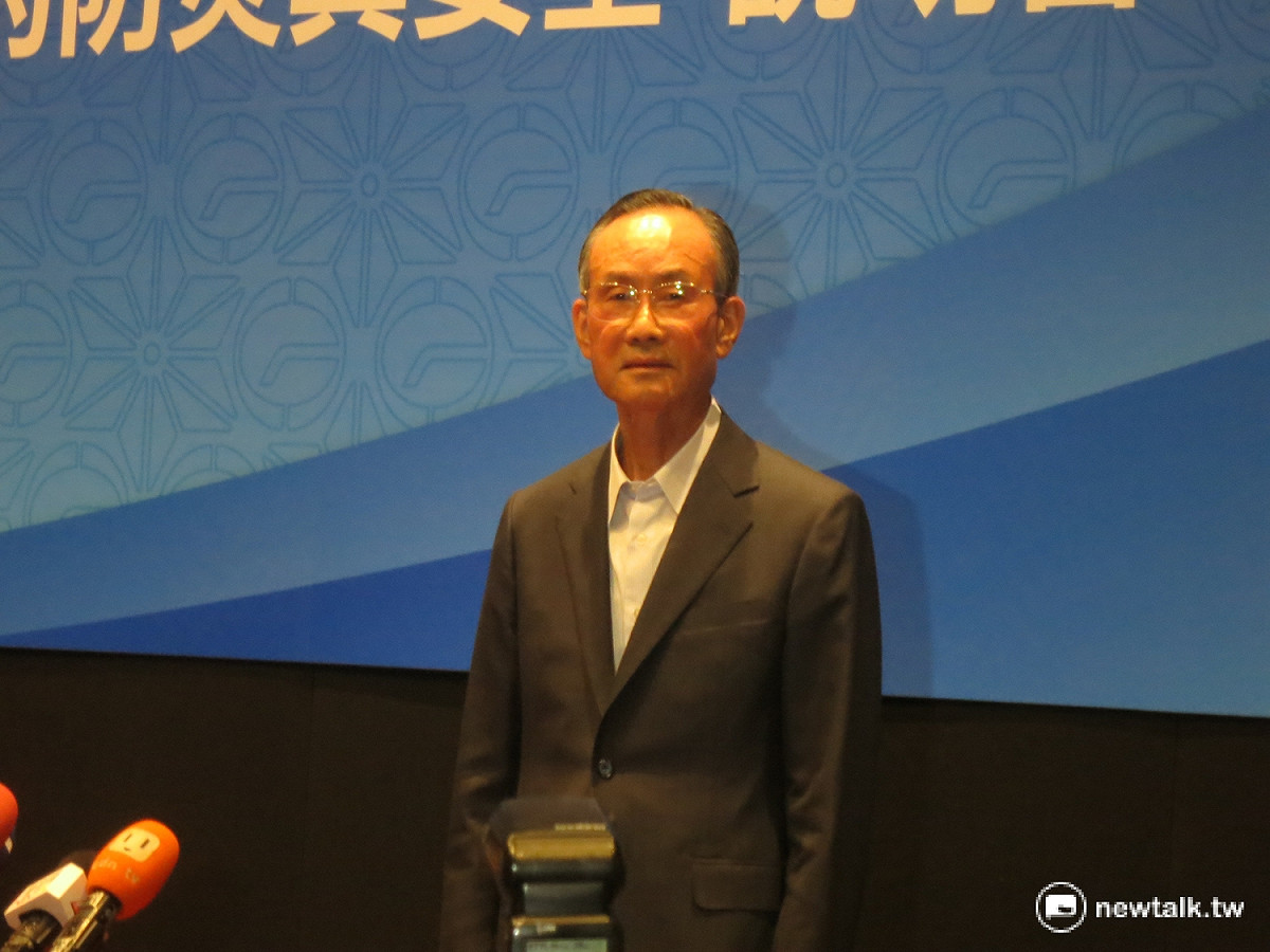 遠雄董事長趙藤雄13日大動作召開記者會，重申大巨蛋絕對安全無虞。 圖：呂佳峻/攝