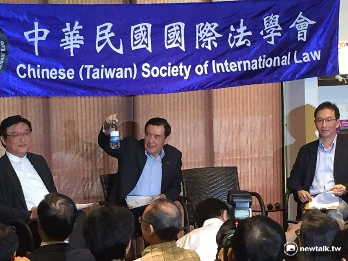 針對南海仲裁報告中指出，太平島上無法提供足夠淡水，前總統馬英九14日受訪反駁，「淡水就是太平島的強項，品質好到不行，跟evian礦泉水差不多」。 圖：新頭殼資料照片