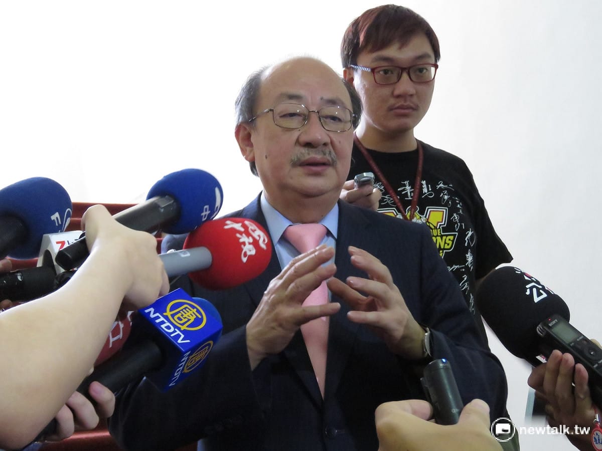 立法院院會15日是這個會期的最後一天，國民黨提出294項變更議程企圖阻擋院會處理《不當黨產處理條例》，民進黨團總召柯建銘呼籲國民黨，「不要把整個黨綁在鐵達尼號上去撞冰山」。 圖：新頭殼資料照片