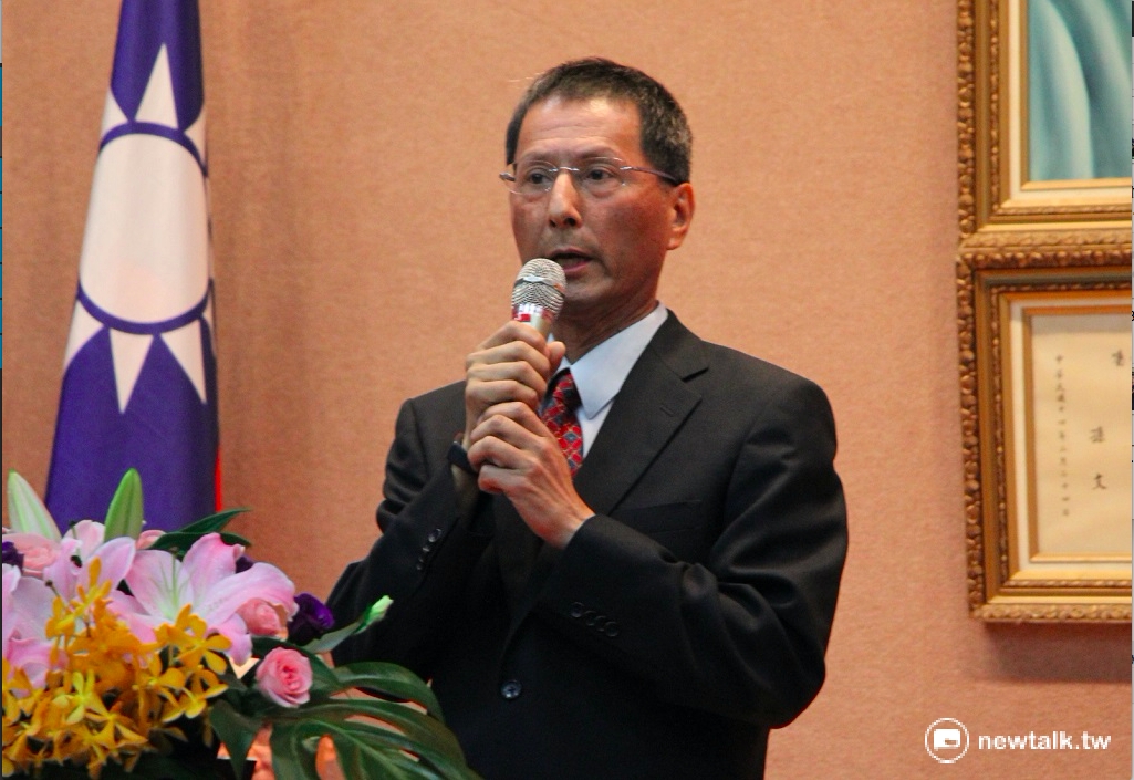 台灣菸酒公司28日舉行卸、新任董事長交接暨宣誓典禮，台灣菸酒工會全國聯合會理事長趙銘圓強調，台灣菸酒的環境非常艱辛，政府對菸酒的相關法令應寬容。 圖：林湘芸/攝