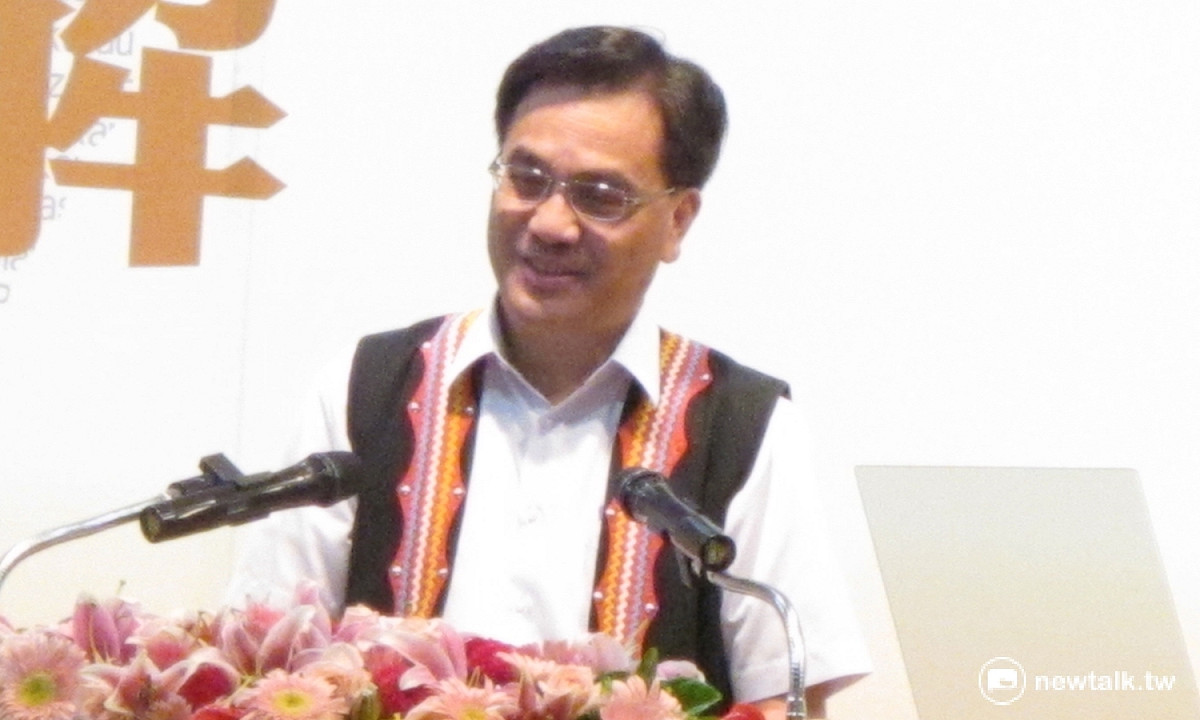 行政院原住民族委員會主委夷將·拔路兒1日下午受訪時表示，當傳統領域土地公告後，涉及4個部落的杉原棕櫚灣開發案就需要實施開發案同意權。 圖：林朝億/攝