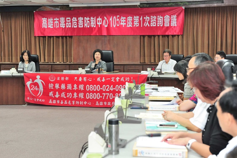 毒品氾濫，施用族群年齡層降低，高雄市長陳菊表示，防制毒品從校園做起。 圖：高雄市政府提供