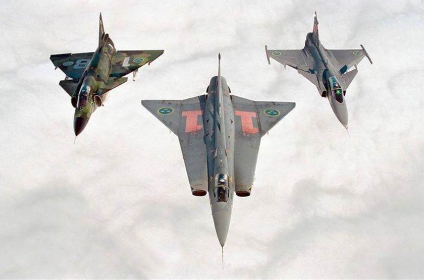 瑞典戰機三傑：J-35(中)、JA-37(左)、JAS-39(右)，都性能獨特也優異。 圖 : 翻攝自瑞典空軍