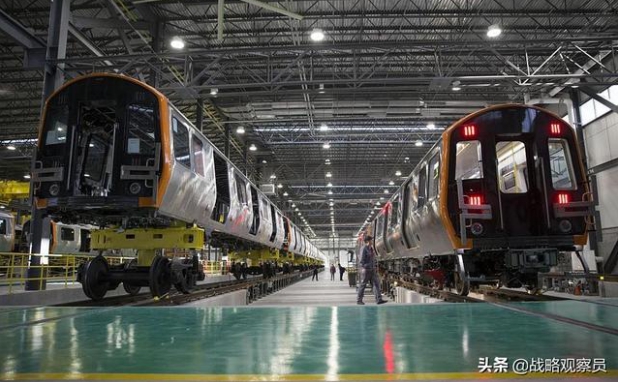 麻薩諸塞灣交通管理局( MBTA )曾與中國中車集團簽訂合約，準備生產數百輛列車車廂。然而美國海關與環境保護局( CBP )卻扣留了中車集團運往美國的零件，指控該公司可能涉及違反強迫維吾爾人、童工勞動的法律，引發世界各地民眾關注。 圖 : 翻攝自頭條/ 戰略觀察員(資料照)