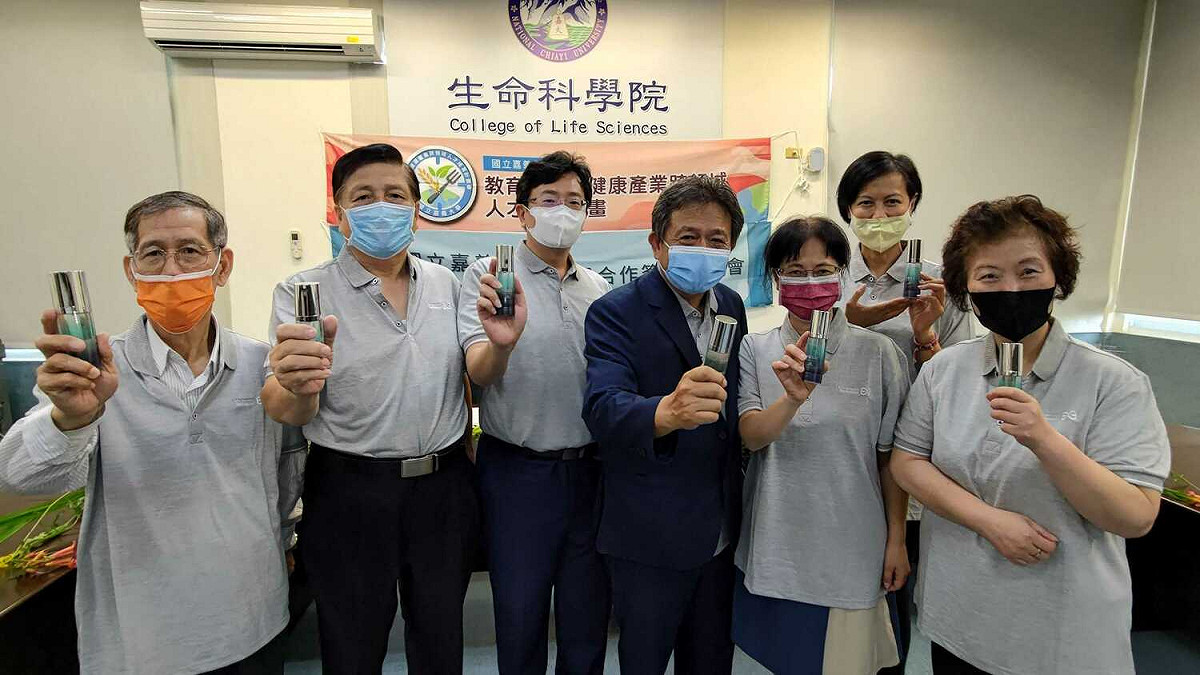 國立嘉義大學與華安醫學公司簽署產學合作備忘錄，共享研究資源。 圖：嘉義大學提供/提供