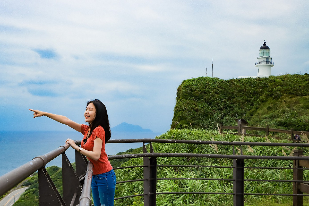 今夏就來到台灣極東之點－貢寮三貂角，在希臘白的燈塔下俯瞰太平洋。