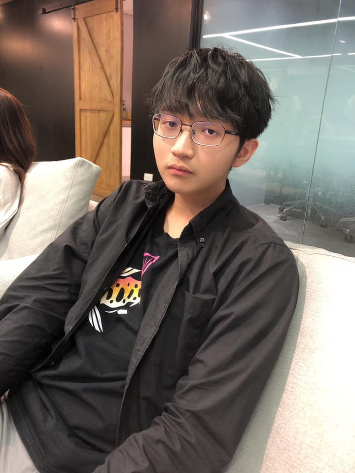實況主超負荷。    圖：翻攝自超負荷臉書