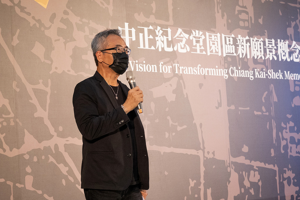 台灣現代建築學會黃俊銘理事長介紹競圖活動緣起背景與理念。 圖：台灣現代建築學會提供