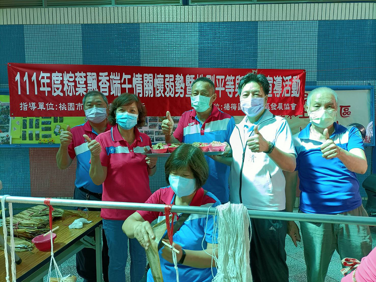 鄭文燦(右2)表示，選舉不是影響別人投票就能贏。 圖：鄭寶清辦公室/提供