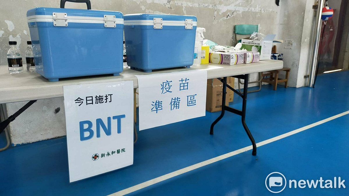 桃園市開設兒童疫苗快打站，4800劑全數預約額滿。 圖：林昀真/攝
