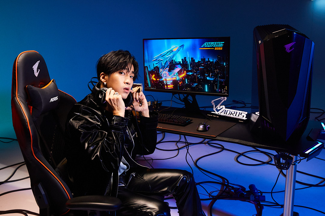 人氣歌手婁峻碩擔任AORUS品牌代言人。 圖：AORUS/提供