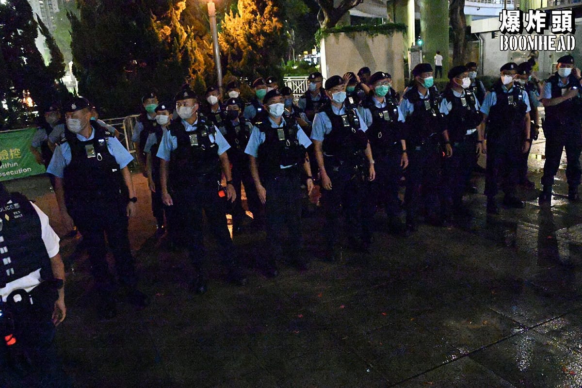 香港維園昨晚 11 時起被警方封鎖。 圖:翻攝自臉書粉專「爆炸頭」