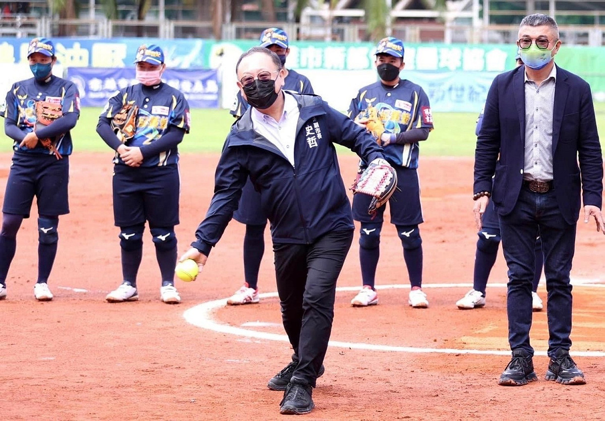 史哲主持開球儀式。 圖：翻攝史哲臉書
