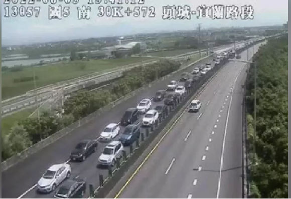 端午連假收假日國5車道壅塞。  圖：取自高公局即時路況系統