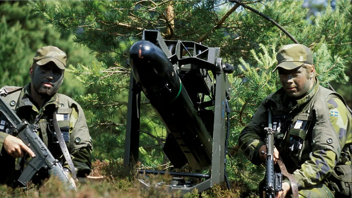 「RBS-17」短程導彈為美軍AGM-114「地獄火」導彈的「特殊變體」，可能被用來轉換為反坦克飛彈。 圖：翻攝Swedish Armed Forces