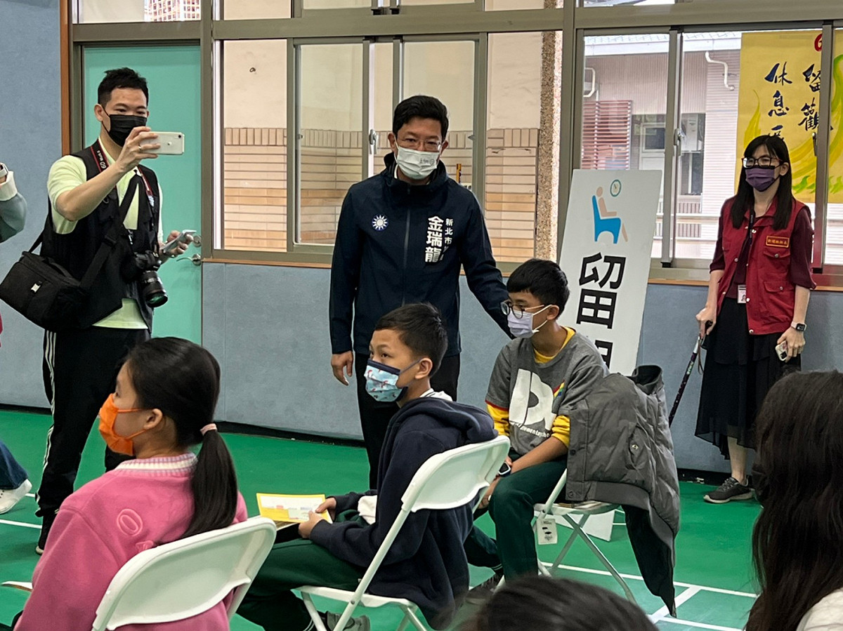 新北市議員金瑞龍呼籲中央協助新北市政府，儘速補足新北兒童重症專責醫師人力。 圖：金瑞龍辦公室提供
