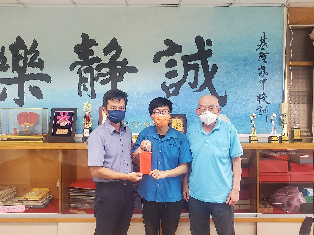 國立基隆高中清寒生唐于田，憑著努力不懈，考取6所國立大學。 圖：擷取自基隆高中粉專