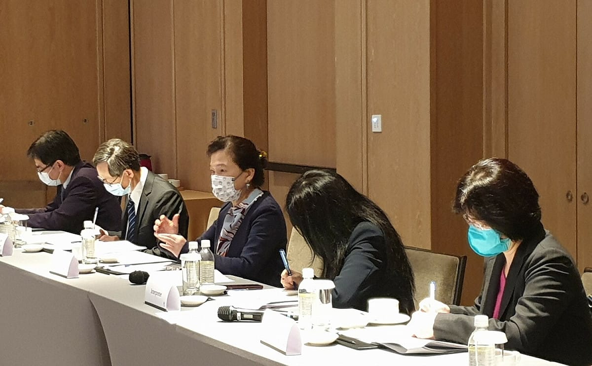 法國參議員訪團8日下午拜會經濟部長王美花（中）。 圖：經濟部提供