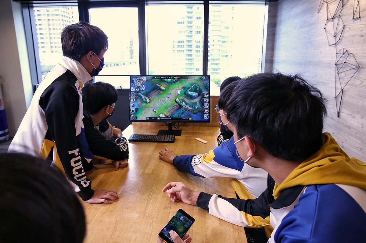 閃電狼為《激鬥峽谷》Icons世界大賽做準備 圖：閃電狼/提供