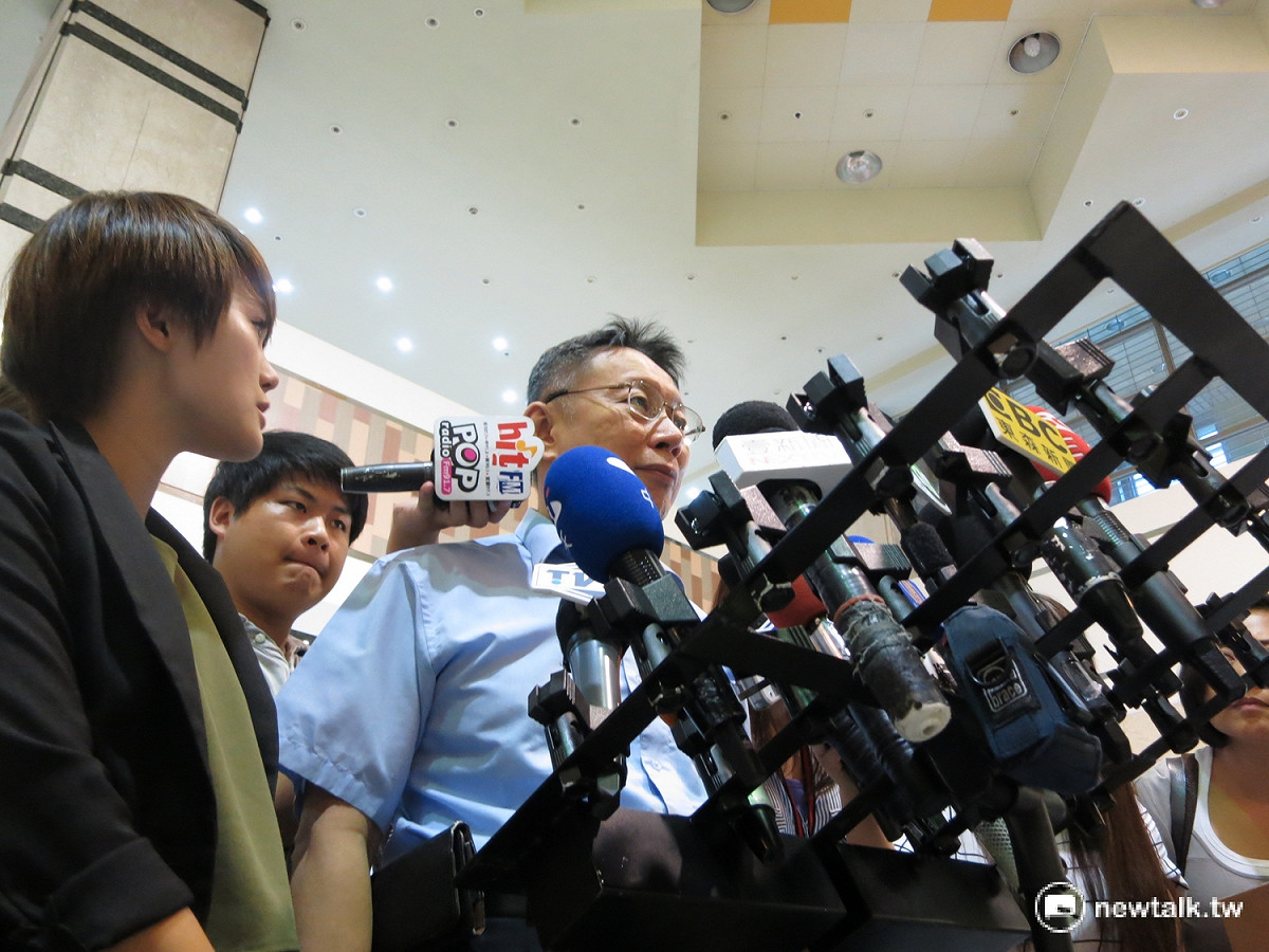 台北市長柯文哲12日認為，統戰在台灣是污名化名詞，在中國是正常的，這是雙方文化上的隔閡。 圖：呂佳峻/攝