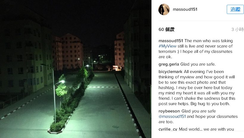 曾獲普立茲獎的美聯社攝影記者侯塞尼在推特及Instagram上報平安，表示恐怖份子仍在校園裡。 圖：翻攝侯塞尼Instagram