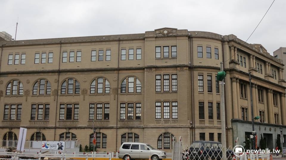 北市府與中華郵政將合作，在北門郵局後打造50層樓國家創新創意中心，以及結合西區門戶計畫中的6大博物館群。圖為北門郵局。 圖：新頭殼資料照片
