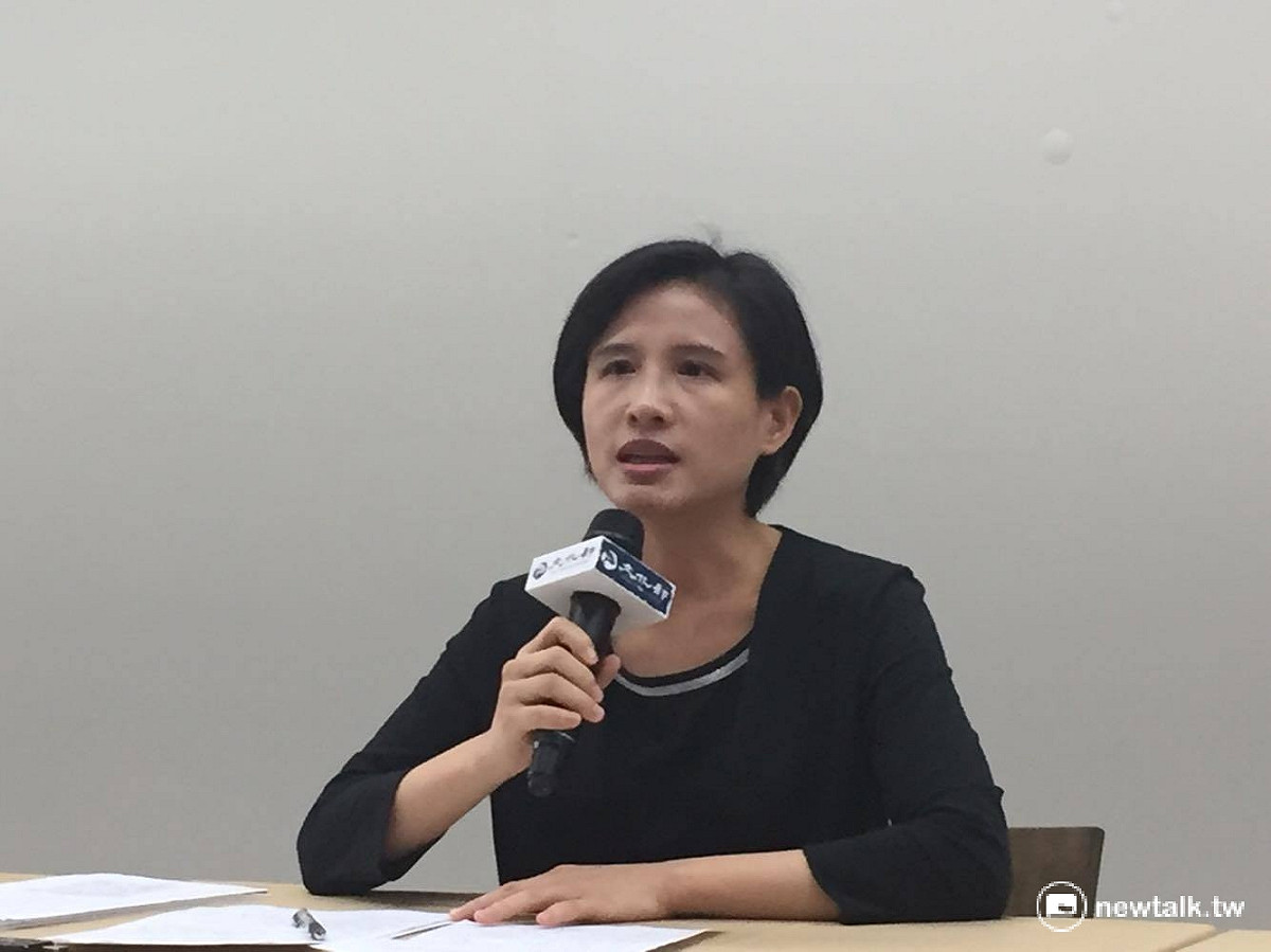 公共電視第六屆董監事審查會議26日舉辦第2次投票，審查委員經過3輪票選後，選出7名董事與1名監事。加上第一波通過的名單後，順利組成第6屆公視董監事。 圖：鄭佑漢/攝