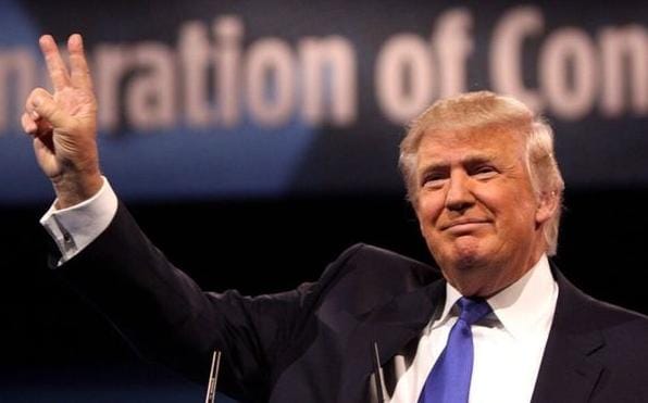 美國共和黨總統候選人川普(Donald Trump)27日表示，上任後將立即遣返非法移民。
 圖：翻攝川普臉書