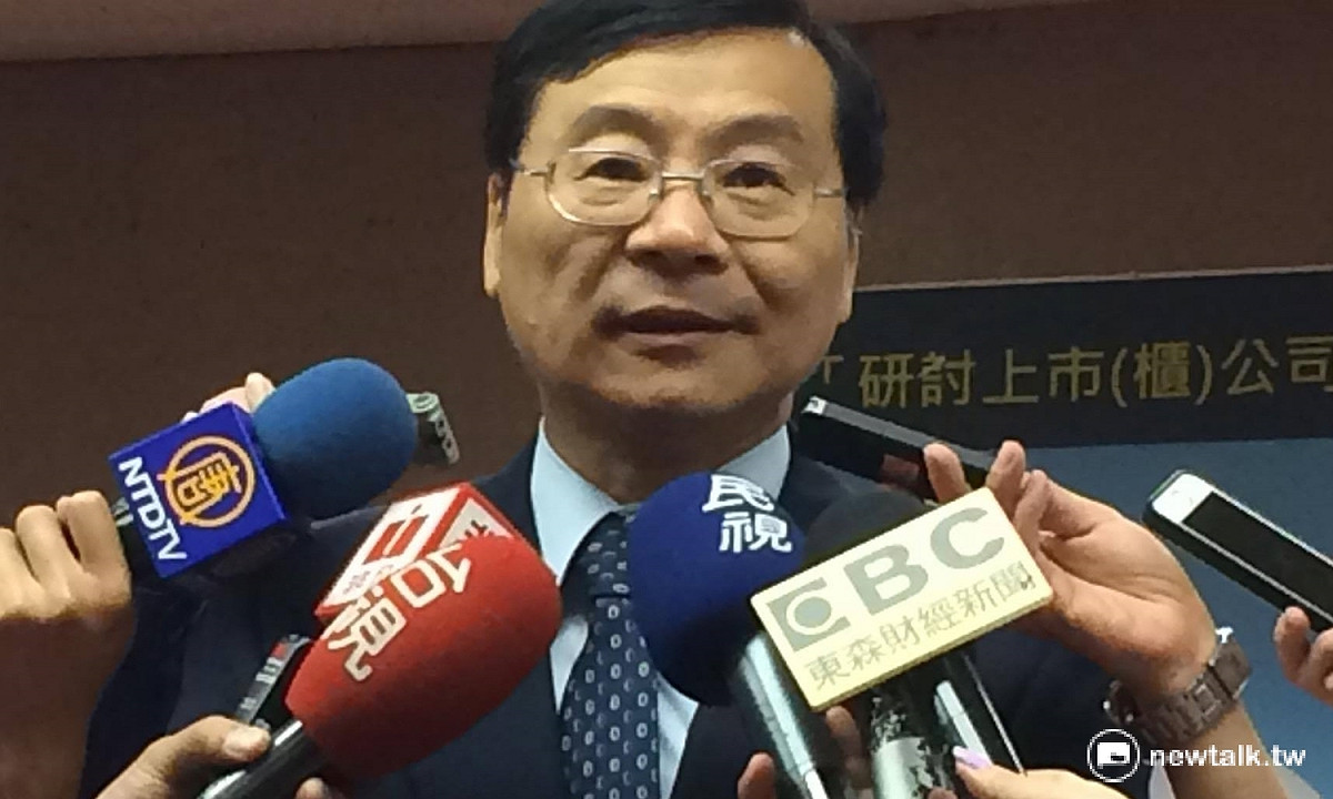 針對兆豐涉洗錢案，金管會前任主委、立法委員曾銘宗29日表示，政治人物不要將此事「泛政治化」。 圖：許芷敏/攝