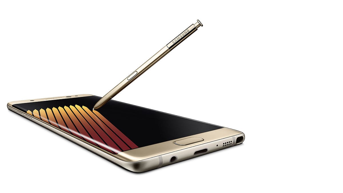 三星8月才推出的新款手機Galaxy Note 7，接連傳出35起充電中爆炸起火的意外，三星宣布將停售Note 7，全球召回，無條件更換新機。 圖：翻攝自台灣三星官網