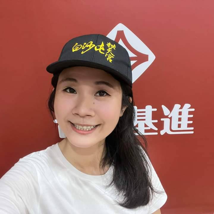 基進中央組織部主任李雨蓁今（19）日表示，黨主席陳奕齊已致電向林佳龍致歉，林佳龍也接受致歉並鼓勵年輕人遇挫後，記取教訓更要繼續加油。 圖：翻攝李雨蓁臉書（資料照）